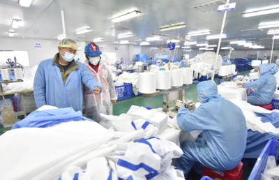 國(guó)網(wǎng)武漢新洲供電公司為醫(yī)療物資生產(chǎn)提供堅(jiān)強(qiáng)電力保障