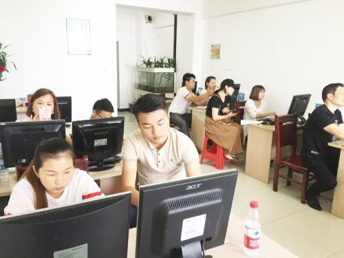 深圳電商培訓 創變電商運營新技能，開啟職業新篇章